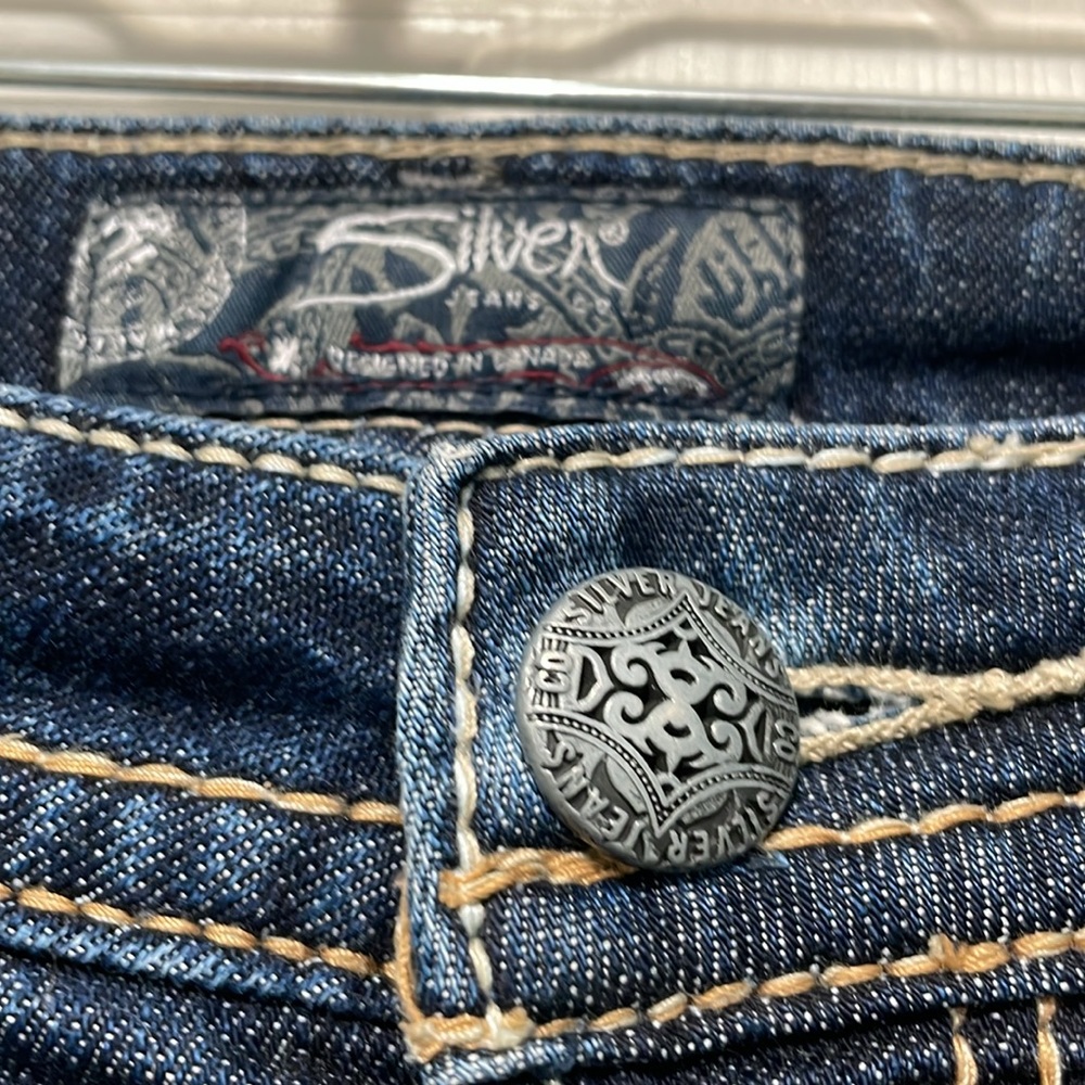Silver Jeans - Picture 4 of 10